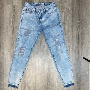 EUC Refuge Light Blue Distressed Women’s Jeans Size 12 #119